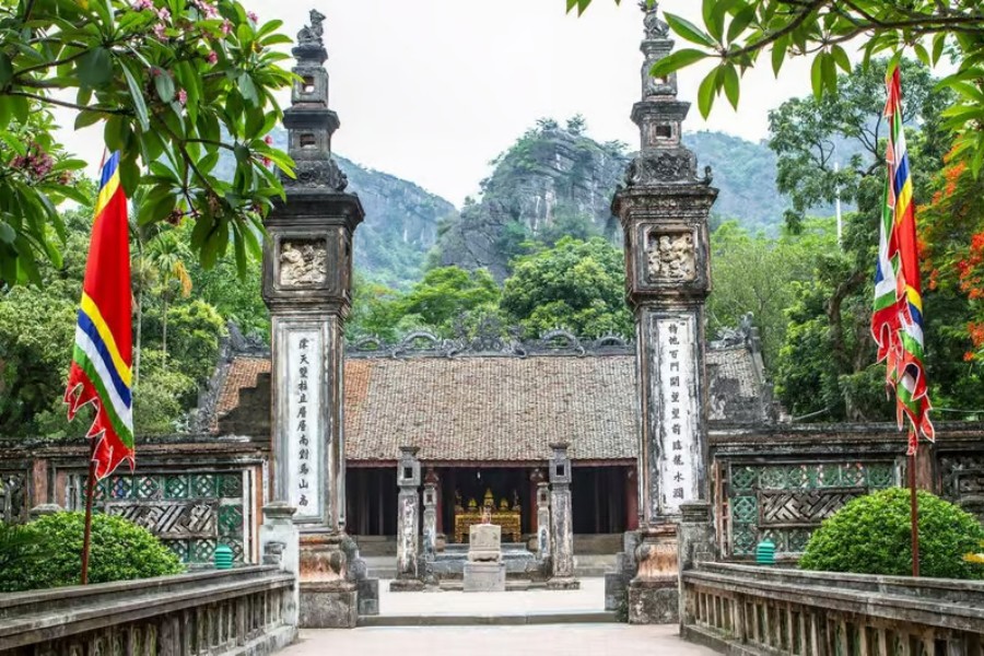 Temple of King Dinh Tien Hoang