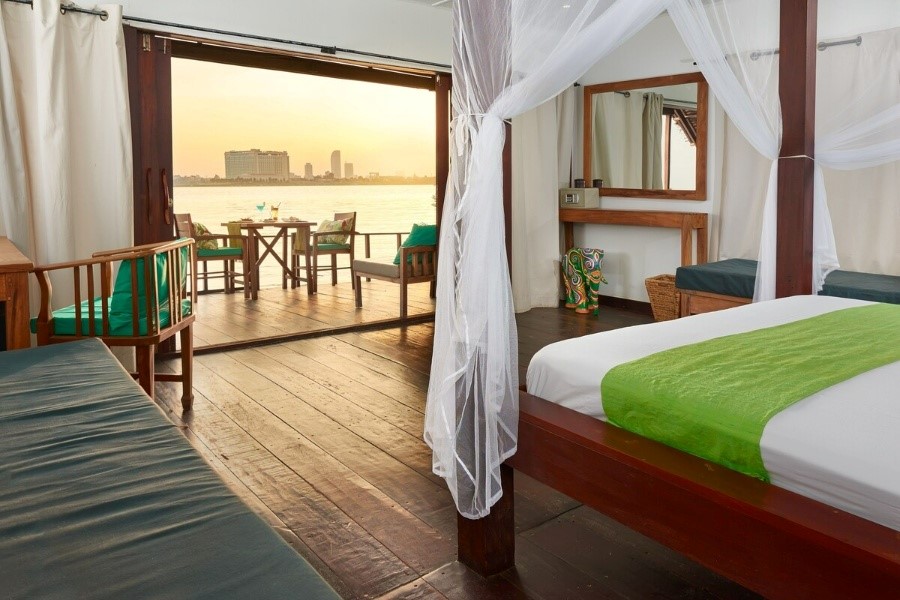 Floatation Phnom Penh