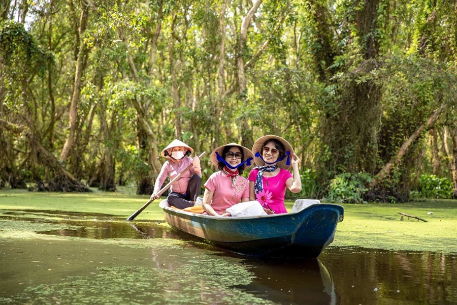 Tan Lap Floating Village
