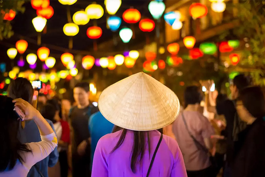 Things to do in Hoi An: Visit local markets