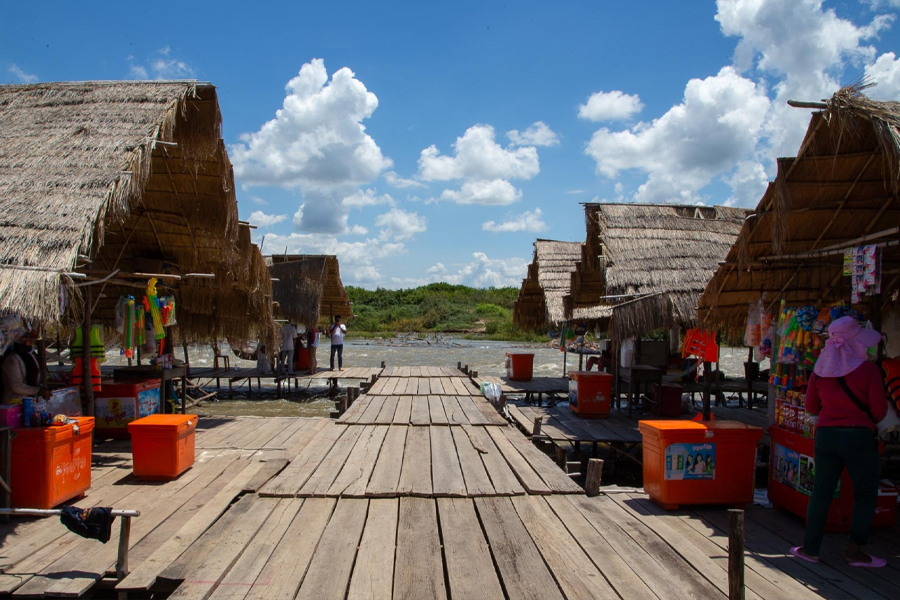 Have A Relaxing Moment In Kampi Rapids 