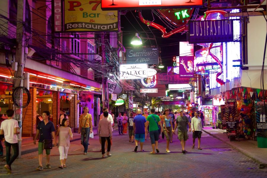 The lively atmosphere in Pattaya Nightlife