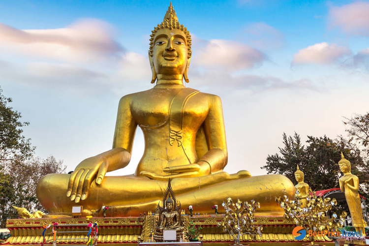 The Big Buddha Temple, officially known as Wat Phra Yai, is one of the most iconic and revered landmarks in Pattaya, Thailand.