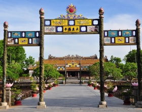 Multi-Country Tours