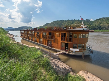 The Golden Triangle: 11 Day Mekong River Cruise from Golden Triangle to Vientiane