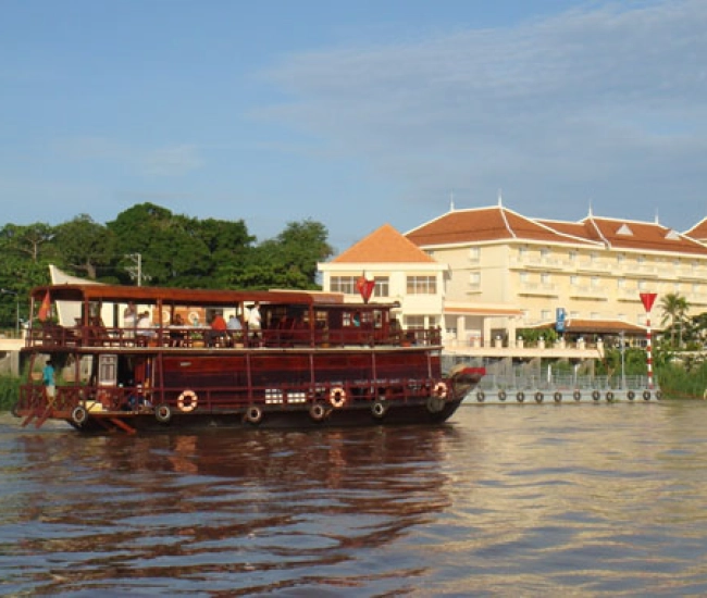 Mien Tay Sampan