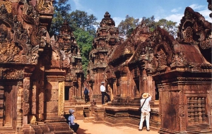 Luang Prabang Downstream Mekong to Angkor 12 days