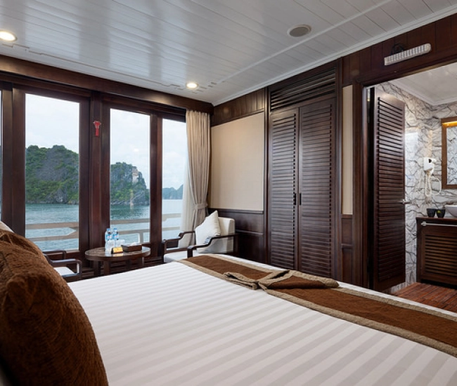 Pelican Ha Long Cruise