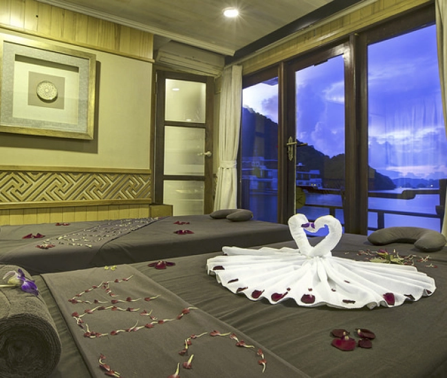 Pelican Ha Long Cruise