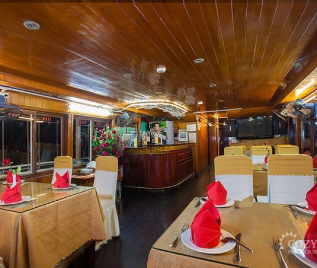 Cozy Bay Yacht