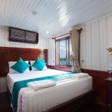 Emerald Cruise