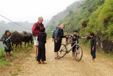 Paso - Sin Ho – Muong Lay (B, L, D)