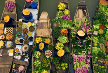 Bangkok – Damnoen Saduak Floating Market – Nakhon Pathom - Kanchanaburi (B)