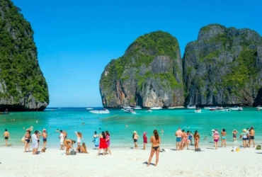 Krabi –  Hot Spring – Emerald Pool (B, L) *Join group