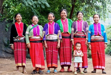 Palong village – Chiang Mai (B, L)