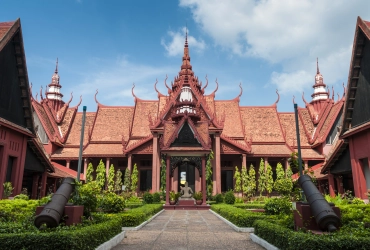 Siem Reap - Flight to Phnom Penh (B)