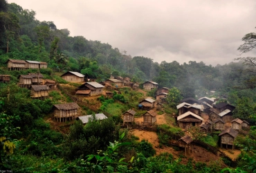 Muang Khua- Muang Ngoi- Nong Khiaw (B, L)