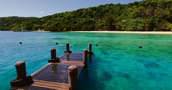 Tour six days in Malaysia: Manukan Island