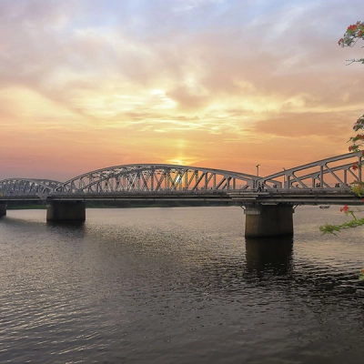 Trang Tien Bridge