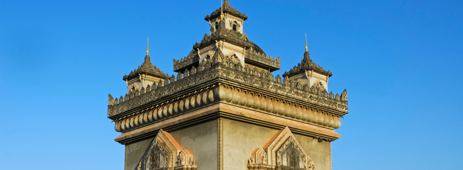 Patuxai (Victory Monument)