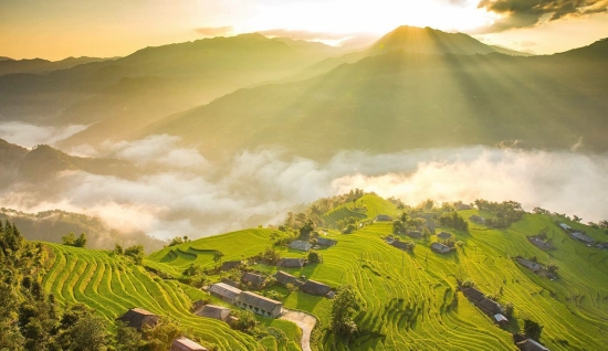 North Vietnam Motorbiking Tour 9 days: Explore Lao Cai, Ha Giang, Cao Bang and Beyond