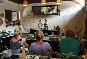 Sharing Cooking Class with Morning Glory School (B, L)