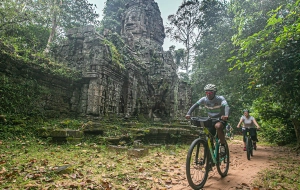 Cycling from Phnom Penh to Thailand border