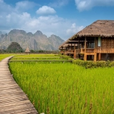 Vientiane Tour 5 Days: Natural Beauty of Laos