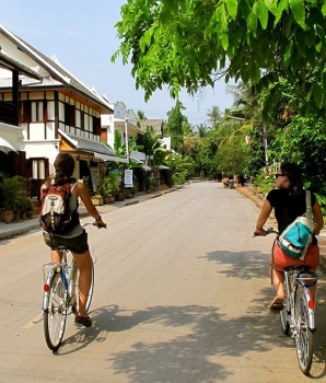 Luang Prabang Tour 5 days: Perfect for Honeymooners