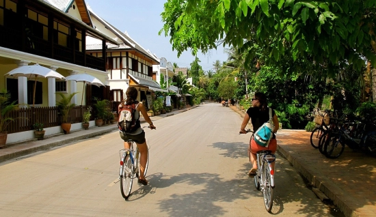 Luang Prabang Tour 5 days: Perfect for Honeymooners