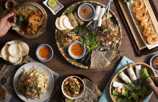 Exploring Ha Noi's Iconic Dishes: A Culinary Tour Guide