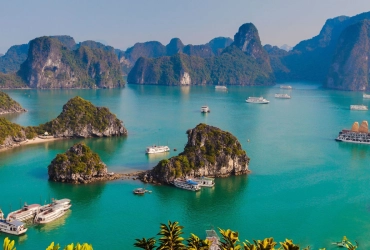 Hanoi- Ha Long Bay cruise (B, L, D)
