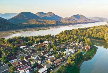 Saigon – Flight to Luang Prabang (B)