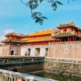 Vietnam Laos Tour 14 days: Hanoi - Luang Prabang Discovery