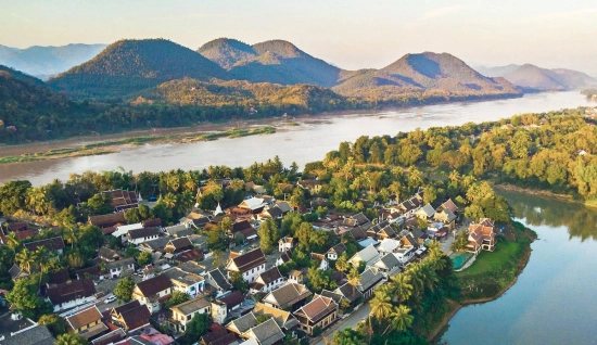 Vietnam Laos Tour 14 days: Hanoi - Luang Prabang Discovery