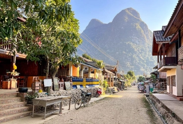 Saigon – Luang Prabang (B)