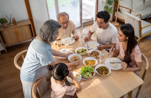 Cultural Insights: Things to Avoid During a Vietnamese Meal