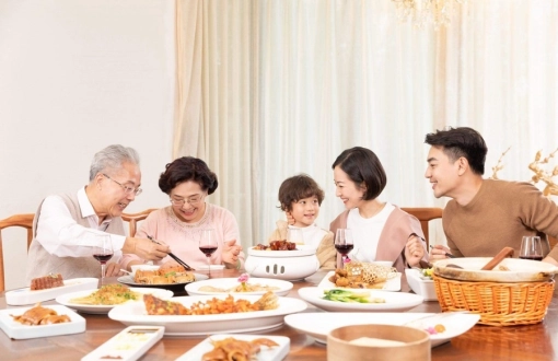 Vietnam meal etiquette you should know to be a polite guest