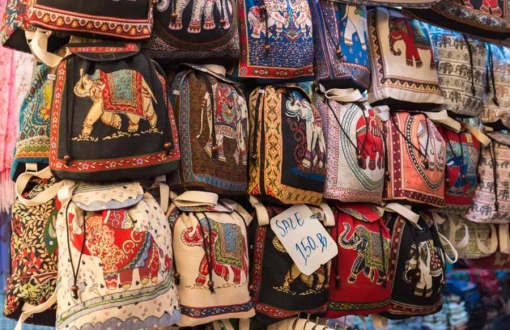 Best Souvenirs to Buy in Thailand: A Traveler’s Guide