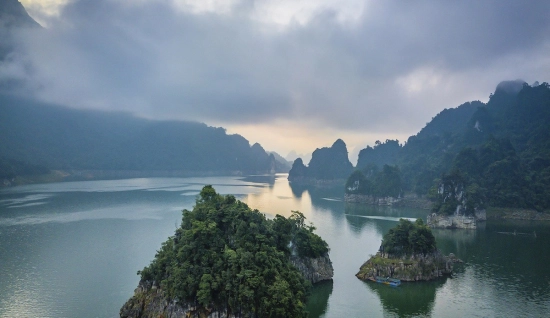 Na Hang Tour 2-Day: Na Hang Lake and Dao Culture