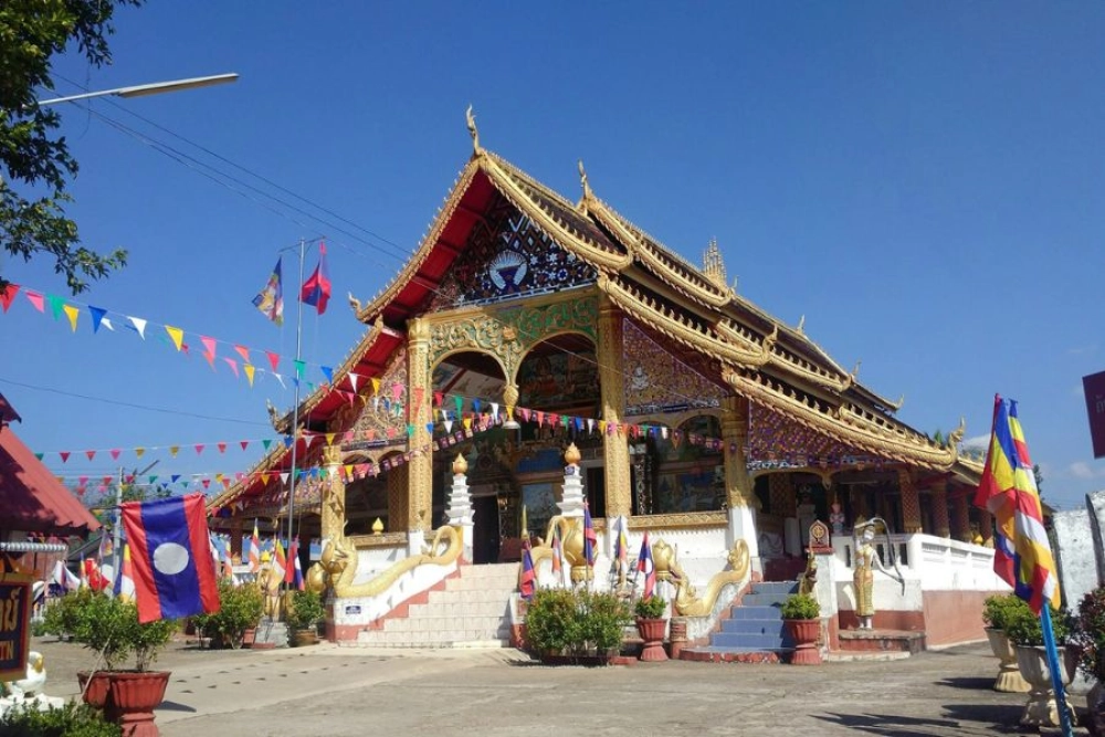 Pakbeng – Houay Xay (B, L)