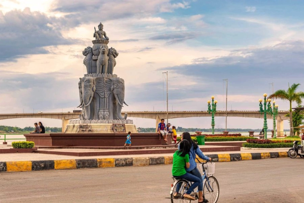 Angkor Ban - Kampong Cham - Stueng Trang (B/L/D)