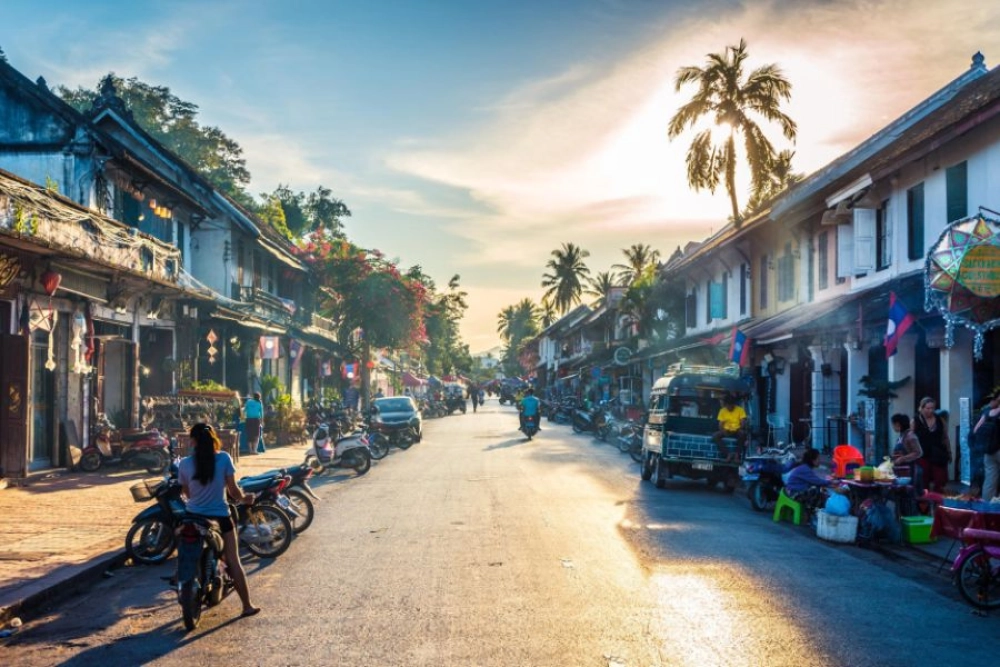 Luang Prabang - Pak Ou - Khok Phou (L, D)