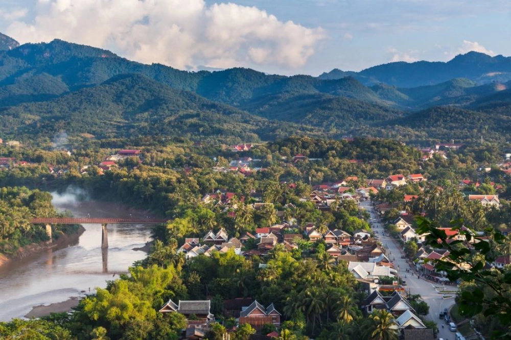 Luang Prabang (B, L, D)