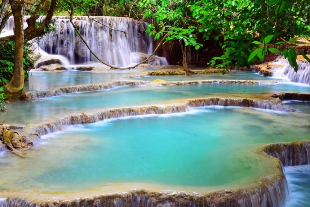Luang Prabang - Kuang Si - Xayabouri (B, L, D)