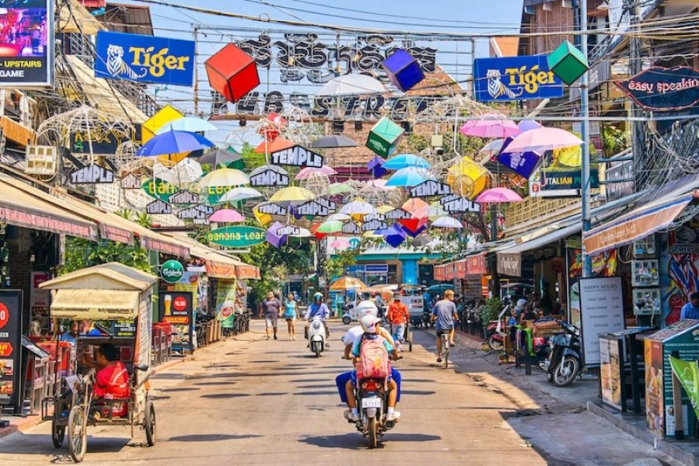 Stueng Trang - Siem Reap (B, L)