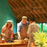 Hoi An Trip Half-day: Tra Que Village Cooking Class