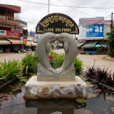 Kratie Tour 2 days: Cycling & Kayaking Experience