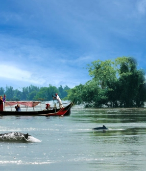 Kratie Tour 2 days: Cycling & Kayaking Experience
