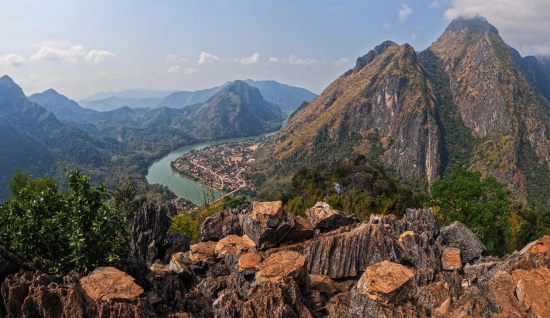 Nong Khiaw Tour 3 Days: Explore the Scenic Landscape